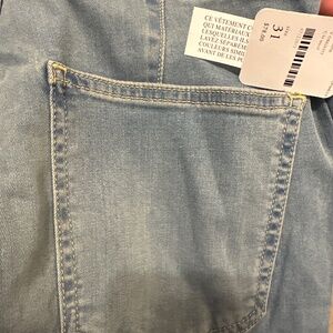 Bell bottom jeans- FREE People size 31